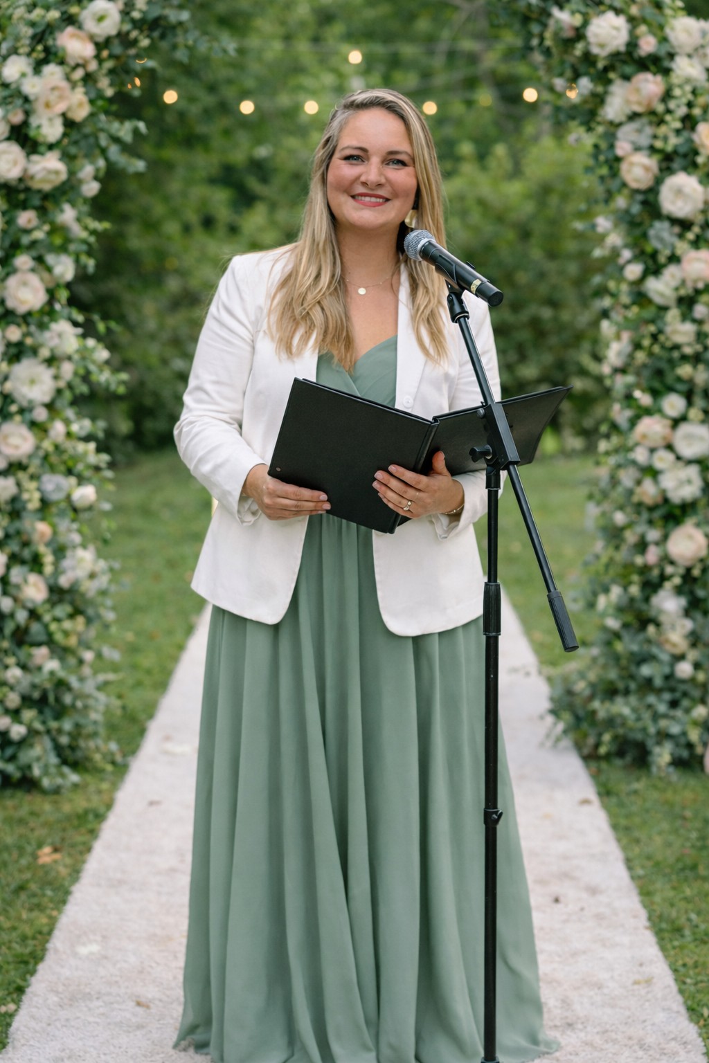 Beatrice als freie Rednerin bei Trauung in Thüringen